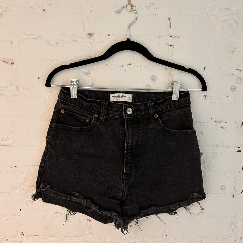 Abercrombie & Fitch 4” Curve Love Mom Short